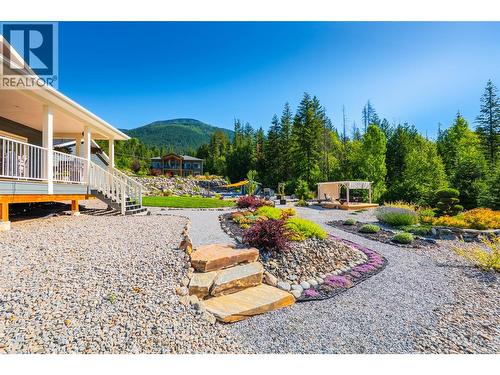 430 Buriview Drive, Nelson, BC - Outdoor