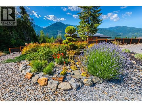 430 Buriview Drive, Nelson, BC - Outdoor