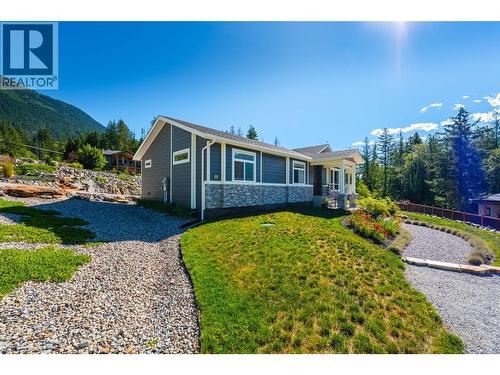 430 Buriview Drive, Nelson, BC - Outdoor