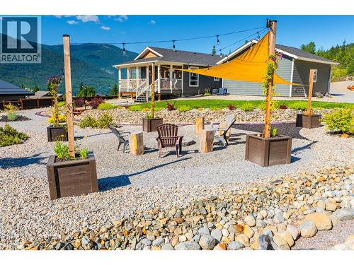 430 Buriview Drive, Nelson, BC - Outdoor