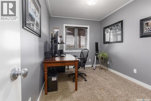 212 Iron Bridge Drive, Moose Jaw, SK - Indoor Photo Showing Office