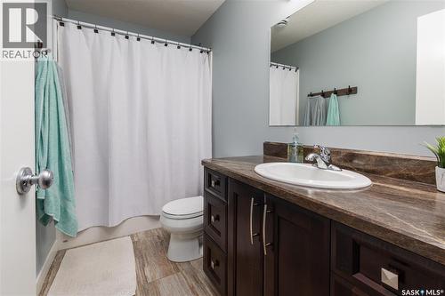 212 Iron Bridge Drive, Moose Jaw, SK - Indoor Photo Showing Bathroom