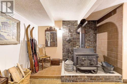 6046 3Rd Line, Essa, ON - Indoor Photo Showing Other Room