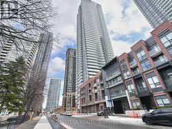 4309 - 430 SQUARE ONE DRIVE Mississauga, ON L5B 0L6