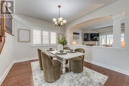 4208 Fuller Crescent, Burlington, ON - Indoor Photo Showing Dining Room