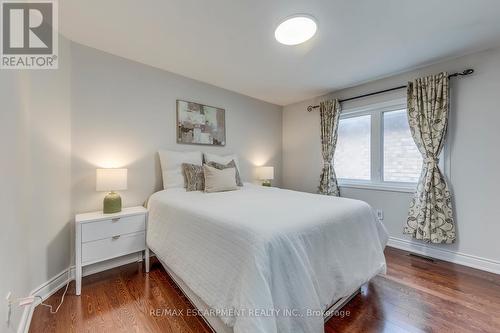 4208 Fuller Crescent, Burlington, ON - Indoor Photo Showing Bedroom