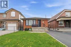 18 FERRIE Street W  Hamilton, ON L8L 1C5