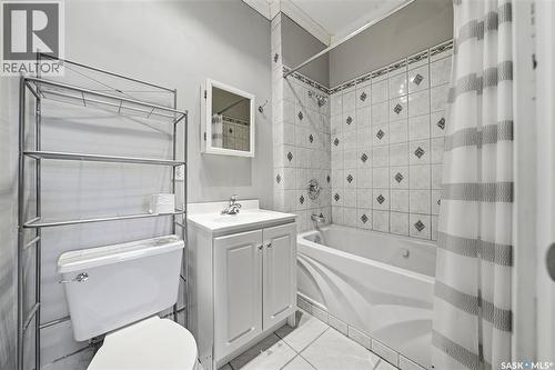 404 D Avenue S, Saskatoon, SK - Indoor Photo Showing Laundry Room