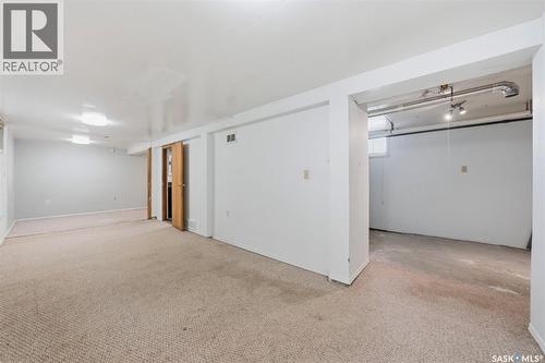 404 D Avenue S, Saskatoon, SK - Indoor