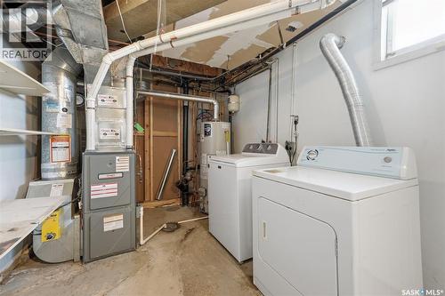 404 D Avenue S, Saskatoon, SK - Indoor Photo Showing Laundry Room