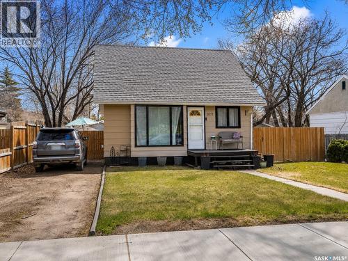 1075 8th AVENUE NW  Moose Jaw, SK S6H 4G2