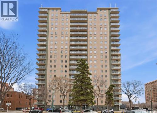 302 320 5Th Avenue N, Saskatoon, SK - Outdoor With Balcony With Facade