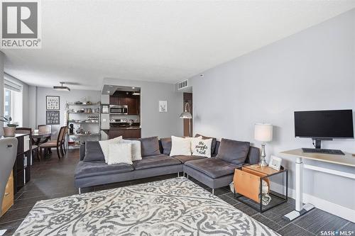 302 320 5Th Avenue N, Saskatoon, SK - Indoor Photo Showing Living Room