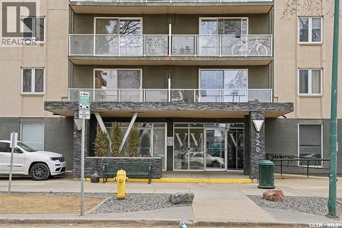 302 320 5Th Avenue N, Saskatoon, SK - Outdoor With Balcony With Facade