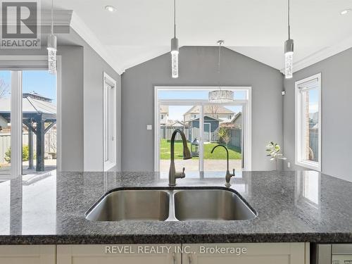 17 Mount Crescent, Essa, ON - Indoor Photo Showing Kitchen With Double Sink