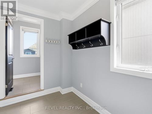 17 Mount Crescent, Essa, ON - Indoor Photo Showing Other Room