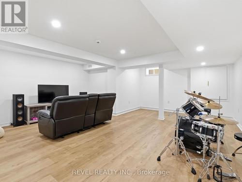 17 Mount Crescent, Essa, ON - Indoor