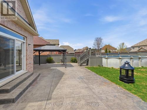 17 Mount Crescent, Essa, ON - Outdoor With Above Ground Pool