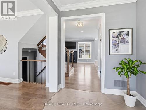 17 Mount Crescent, Essa, ON - Indoor Photo Showing Other Room