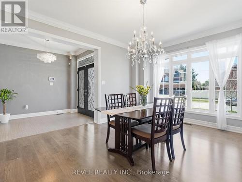 17 Mount Crescent, Essa, ON - Indoor Photo Showing Dining Room