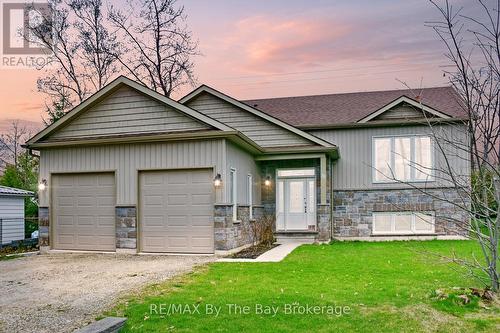35 EDGEWATER ROAD  Wasaga Beach, ON L9Z 2W5