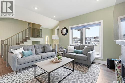 211 Burgess Bay, Saskatoon, SK - Indoor Photo Showing Living Room