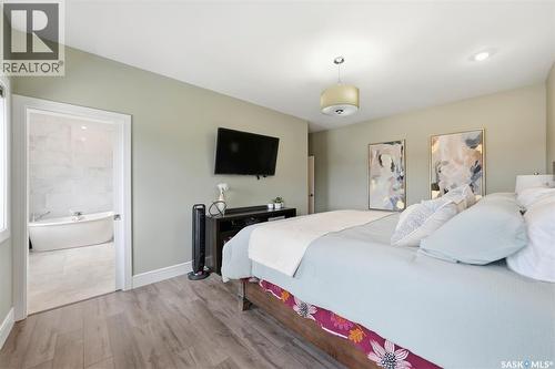 211 Burgess Bay, Saskatoon, SK - Indoor Photo Showing Bedroom