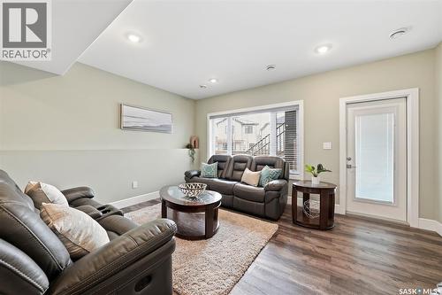 211 Burgess Bay, Saskatoon, SK - Indoor Photo Showing Living Room