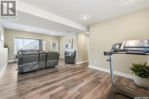 211 Burgess Bay, Saskatoon, SK - Indoor Photo Showing Gym Room