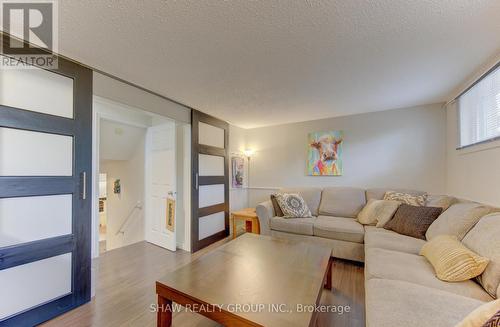 108 Clearwater Crescent, Waterloo, ON - Indoor Photo Showing Living Room