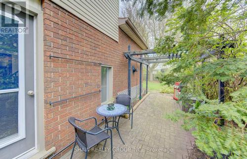 108 Clearwater Crescent, Waterloo, ON - Outdoor With Exterior