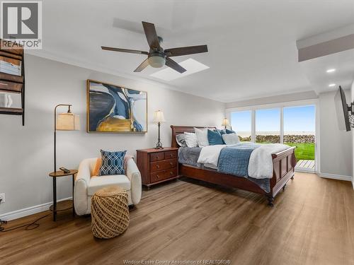 19050 Peninsula Street, Lakeshore, ON - Indoor Photo Showing Bedroom