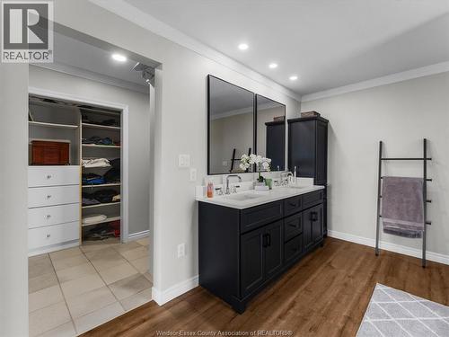 19050 Peninsula Street, Lakeshore, ON - Indoor Photo Showing Bathroom