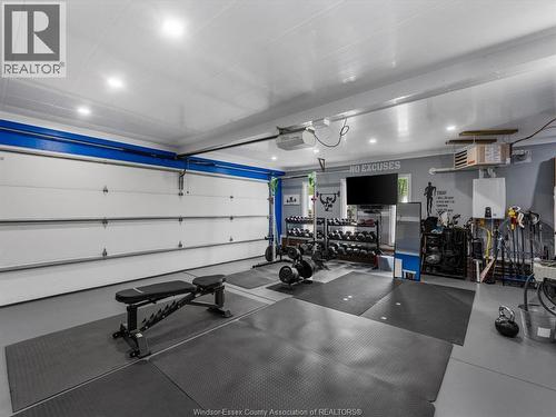19050 Peninsula Street, Lakeshore, ON - Indoor Photo Showing Garage