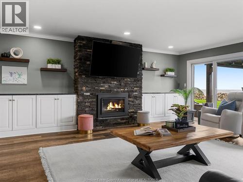 19050 Peninsula Street, Lakeshore, ON - Indoor Photo Showing Living Room With Fireplace