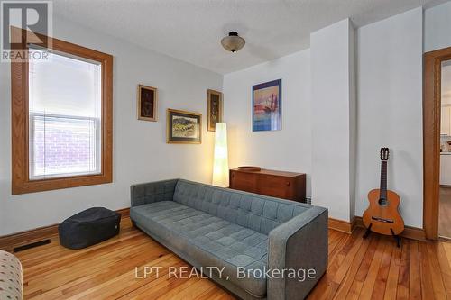 88 Norman Street, Ottawa, ON - Indoor Photo Showing Bedroom