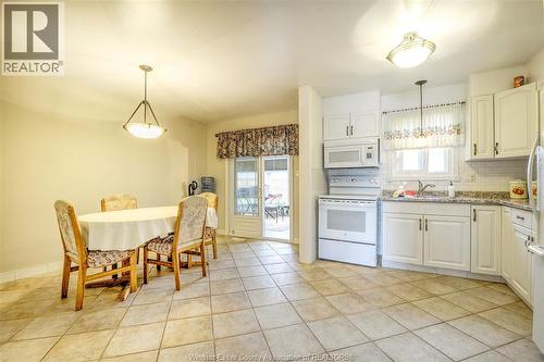9445 Alten Drive, Windsor, ON - Indoor