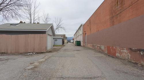 1672 Second Avenue, Trail, BC 