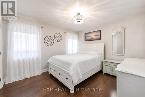 58 Rutledge Road, Mississauga, ON - Indoor Photo Showing Bedroom