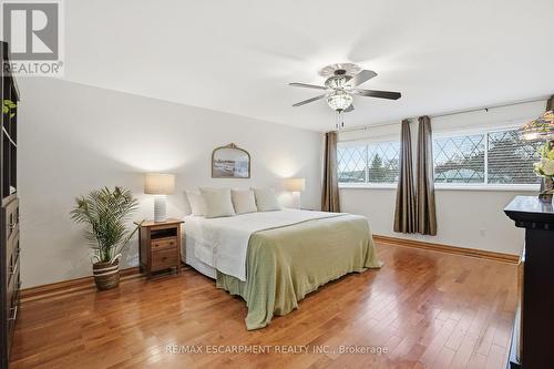 2127 Larabee Court, Burlington, ON - Indoor Photo Showing Bedroom