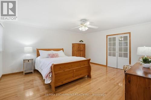 2127 Larabee Court, Burlington, ON - Indoor Photo Showing Bedroom