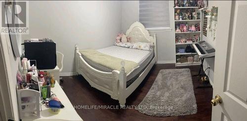 3528 Laddie Crescent, Mississauga, ON - Indoor Photo Showing Bedroom