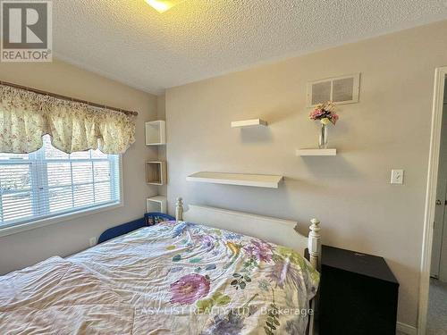 1104 Carding Mill Place, Mississauga, ON - Indoor Photo Showing Bedroom