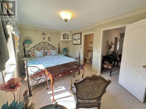 1104 Carding Mill Place, Mississauga, ON - Indoor Photo Showing Bedroom