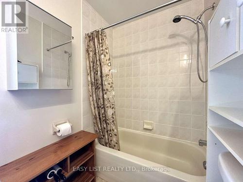 1104 Carding Mill Place, Mississauga, ON - Indoor Photo Showing Bathroom