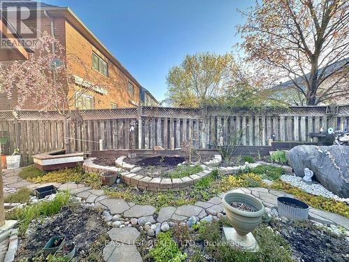 1104 Carding Mill Place, Mississauga, ON - Outdoor