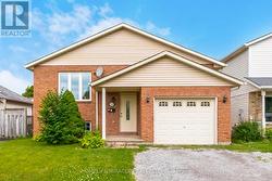 UPPER - 36 POPLAR CRESCENT Welland, ON L3C 6W2