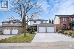62 COMO Place  Hamilton, ON L9B 1Y4