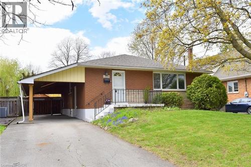 1338 DE QUINCY Crescent  Burlington, ON L7P 1E4