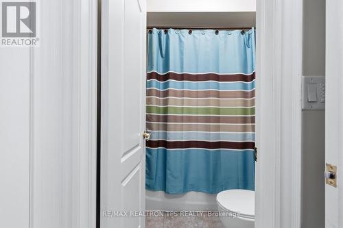 555 Kingsfield Loop, Oshawa, ON -  Photo Showing Bathroom